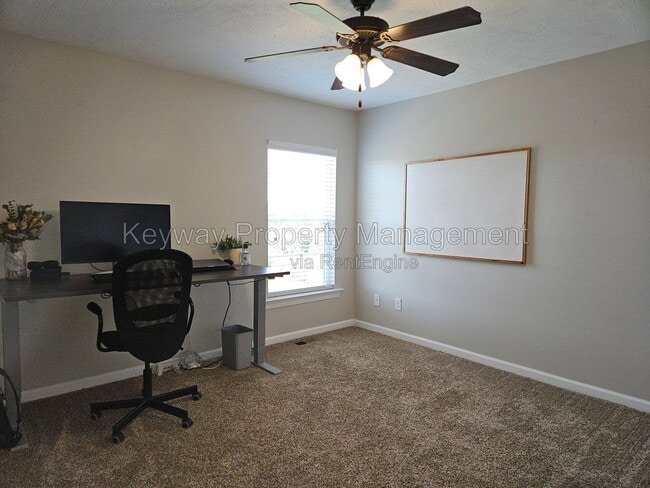 Building Photo - 905 Glenhaven Dr
