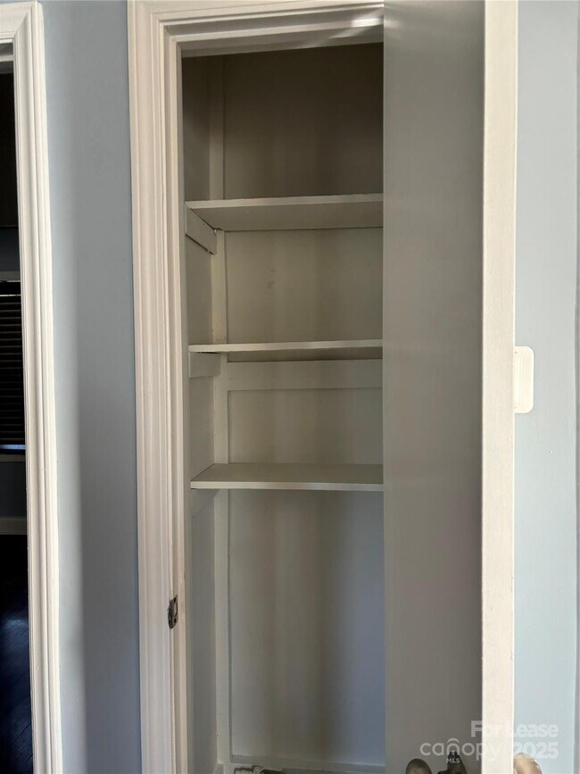 Building Photo - 3512 Jonquil St