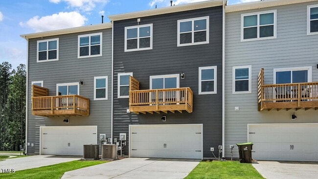 Building Photo - 2241 Horton Pk Dr