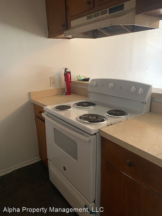 Building Photo - 1 br, 1 bath House - 3720 West Capitol Str...