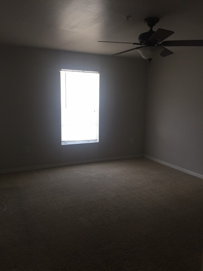 Building Photo - Condominium for Rent in Cape Coral. 2bed/2bath . Zip code 33990