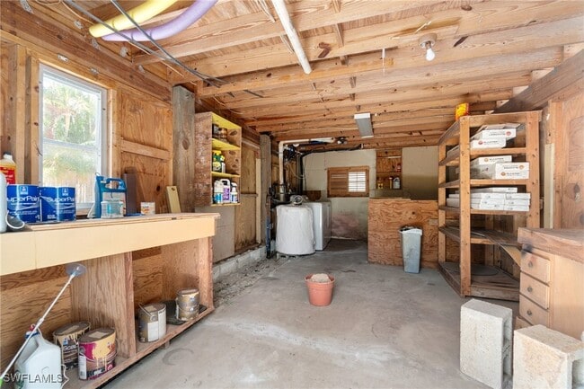 Building Photo - 5020 Hickory Wood Dr