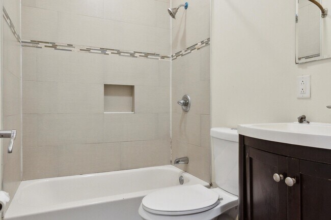 Building Photo - 1733 N Gratz St