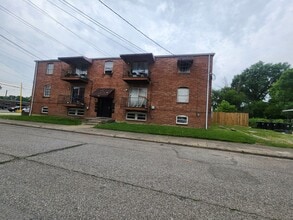 Building Photo - Charming 1 bedroom 1 bath apartment for re...