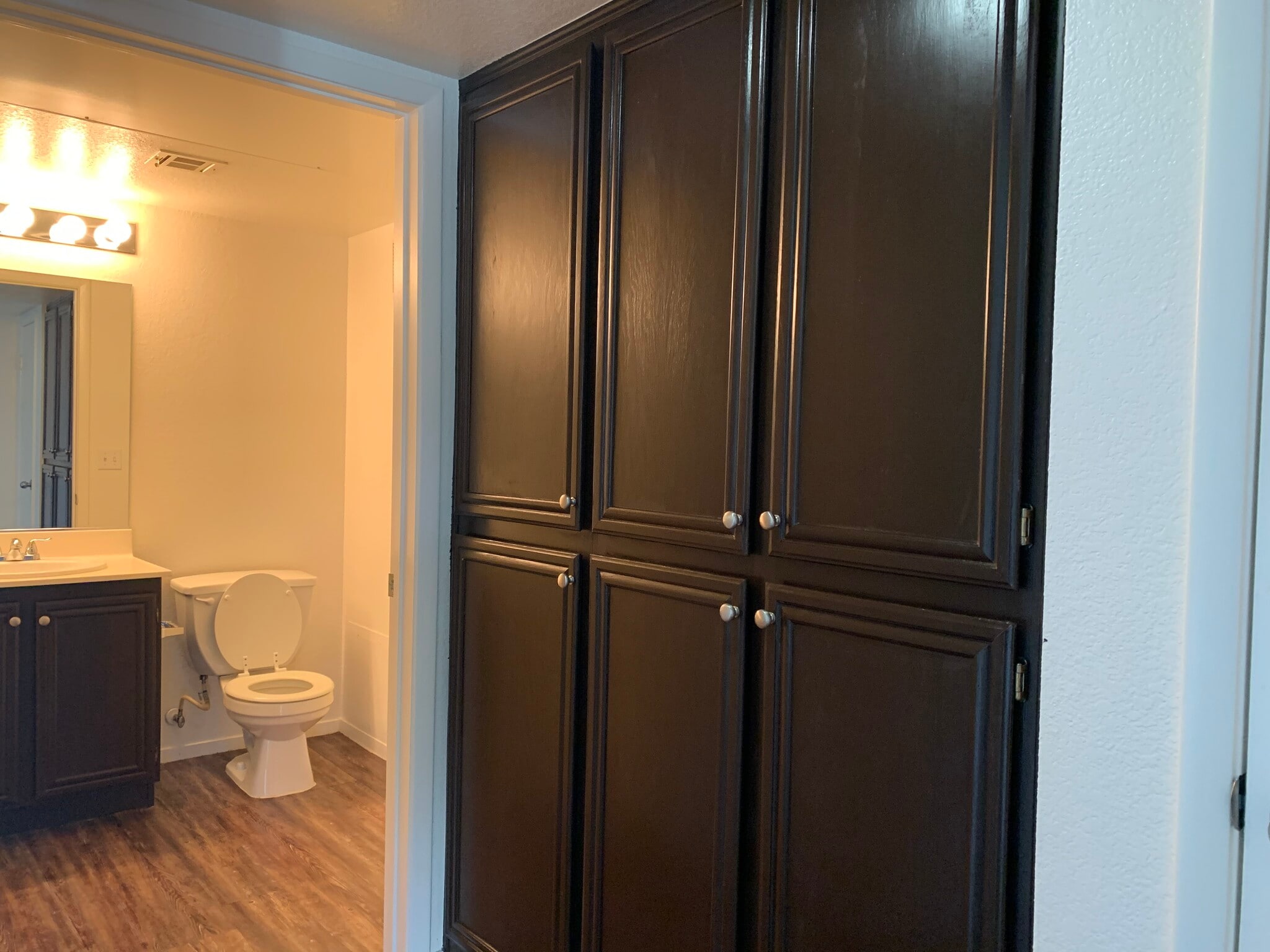 Building Photo - 8070 W Russell Rd