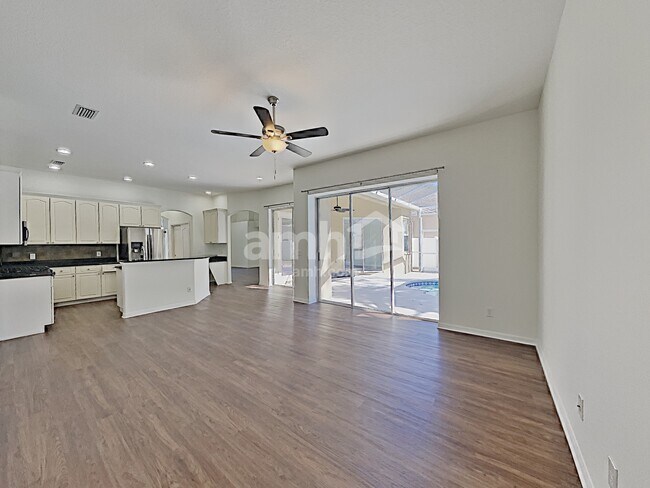 Building Photo - 832 Innergary Place