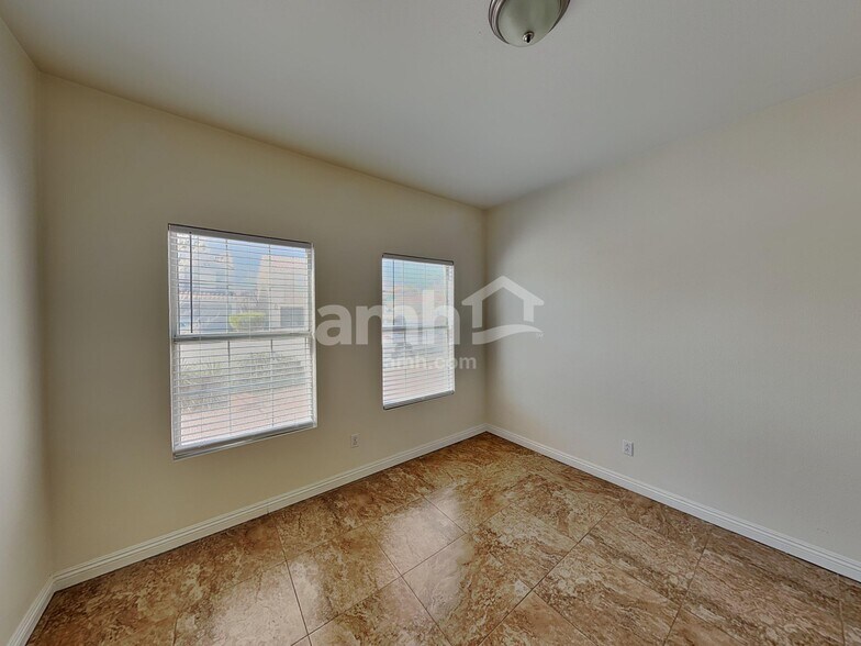 Building Photo - 1660 Encarta St