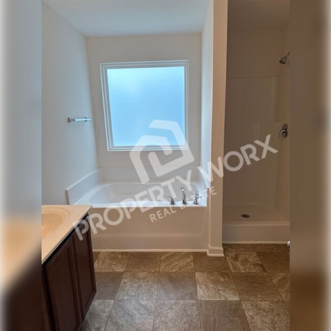 Building Photo - 3 Bedroom Home, Rocky Mount