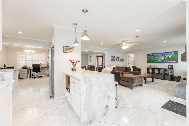 Building Photo - 14531 Bramblewood Dr