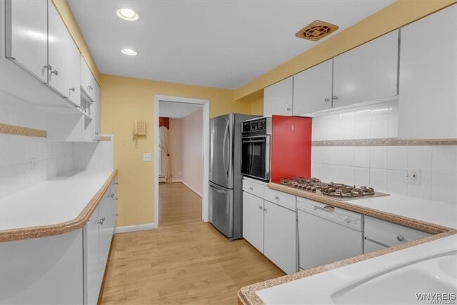 Building Photo - 116 Segsbury Rd