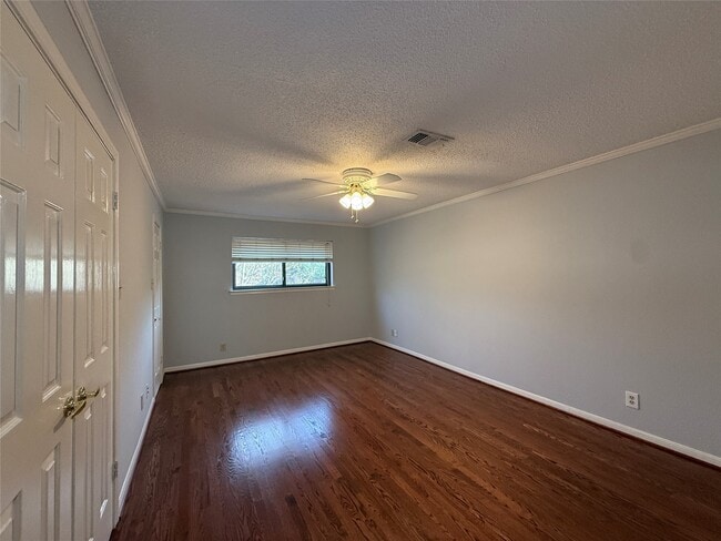 Building Photo - 3636 Lake St