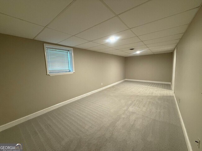 Building Photo - 85 Guthrie Pl