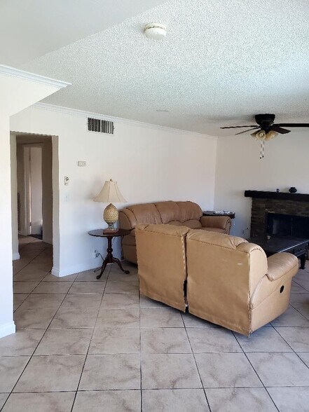 Building Photo - 1430 Clipperton Ave