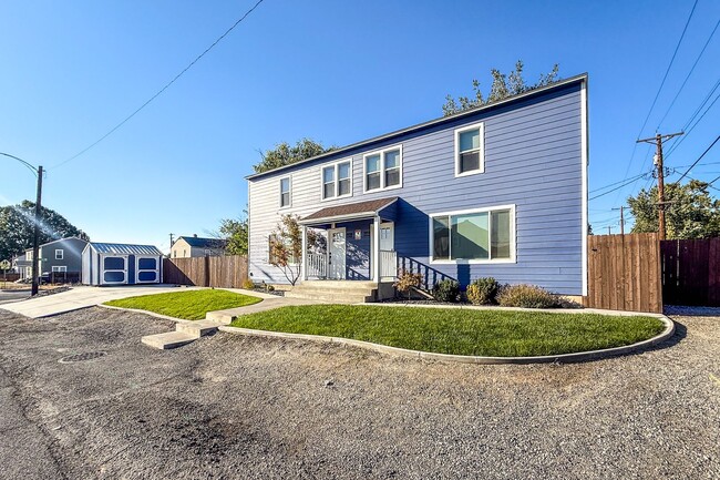 Building Photo - Remodeled 3-Bedrom Richland Alphabet Home ...