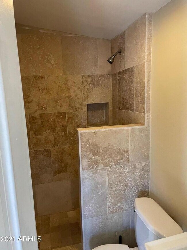 Building Photo - 1609 E Gaylon Dr