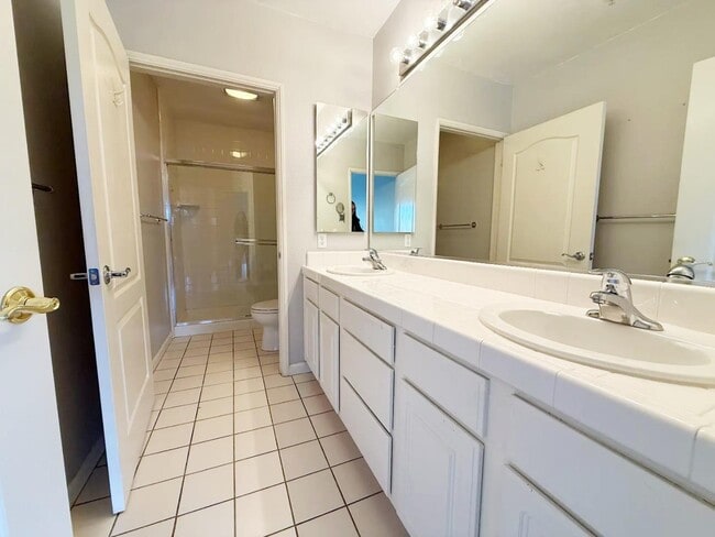 Building Photo - 860 Meridian Bay Ln