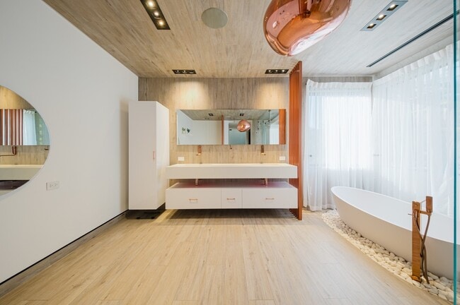 Building Photo - 25879 Chalmers Pl