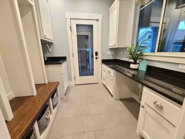 Building Photo - 1905 Frazier Ave