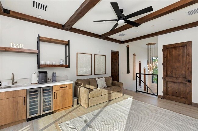 Building Photo - 51120 Avenida Navarro