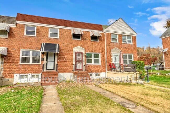 Building Photo - 4310 Roberton Ave