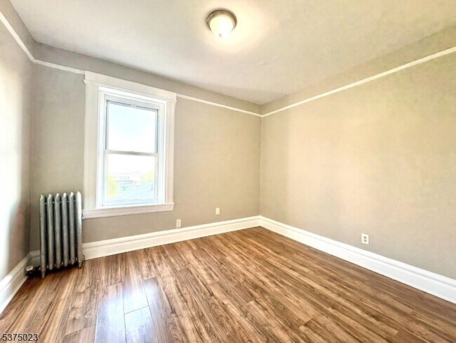 Building Photo - 96 Quitman St