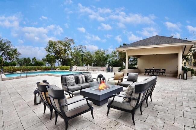 Building Photo - 3301 Bayshore Blvd