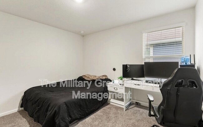 Building Photo - 15661 Strawberry Roan Ct