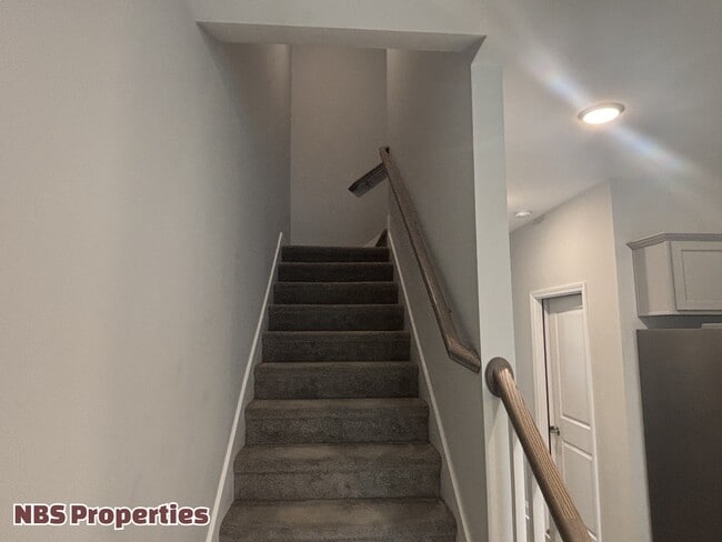 Building Photo - 4867 Ancient Glacier Ln