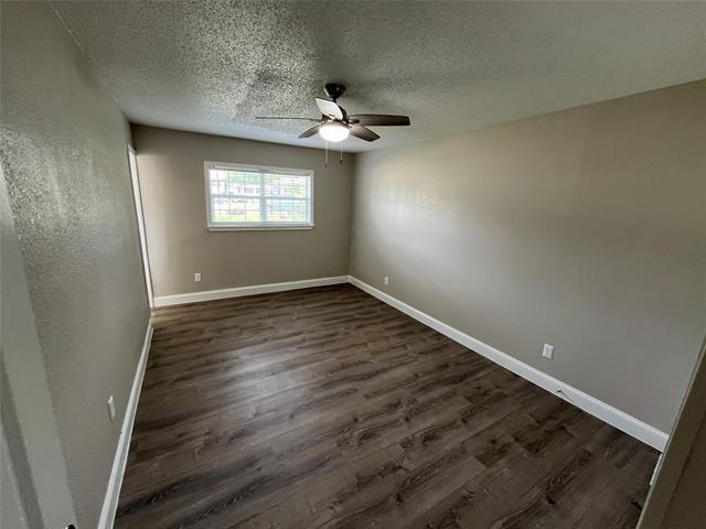Building Photo - 504 Seaside Dr
