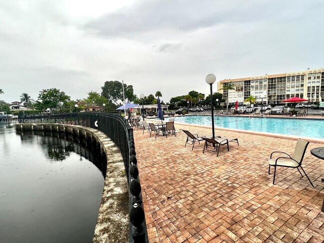 Building Photo - 701 Three Islands Boulevard