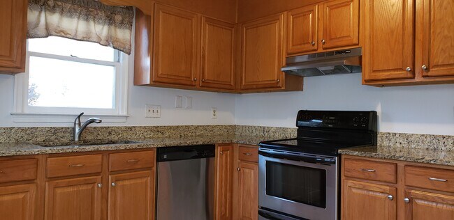 Building Photo - 2538 Cottage Pl