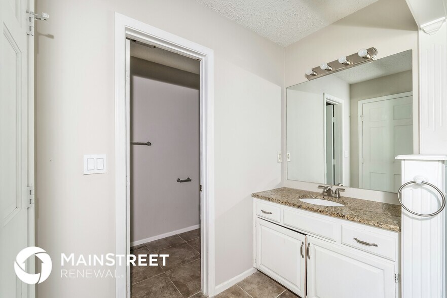 Building Photo - 602 SW Montana Ridge Dr