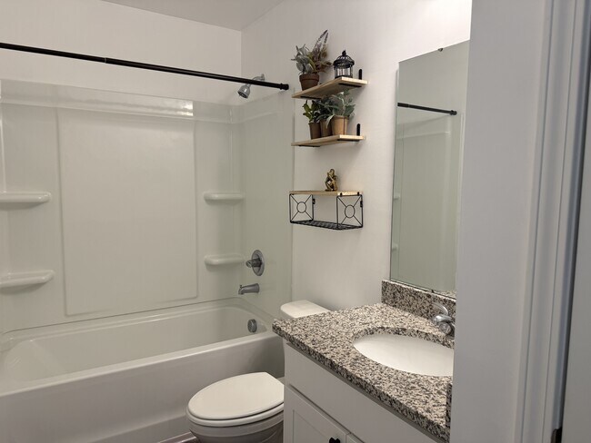 Building Photo - 259 Enclave Wy