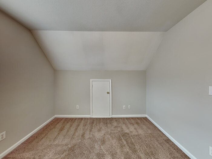 Building Photo - 285 Jerome Ct