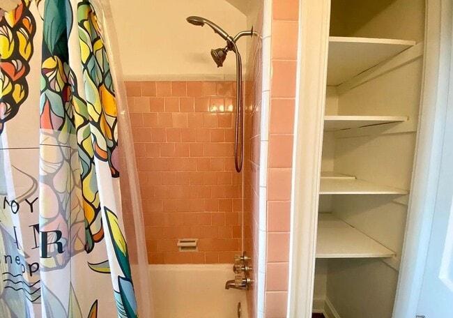 Building Photo - Charming 3BR/1BA Home in Prime Bethesda Location