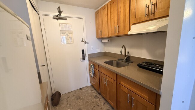 Building Photo - 1700 Ala Moana Blvd