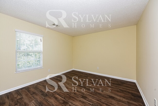 Building Photo - Life Just Got Better!