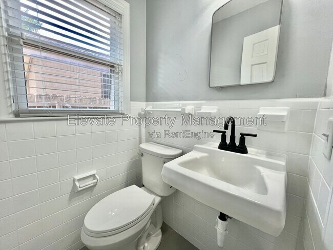 Building Photo - 2924 NW 71st St