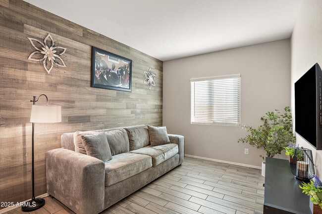 Building Photo - 242 Pacific Dr