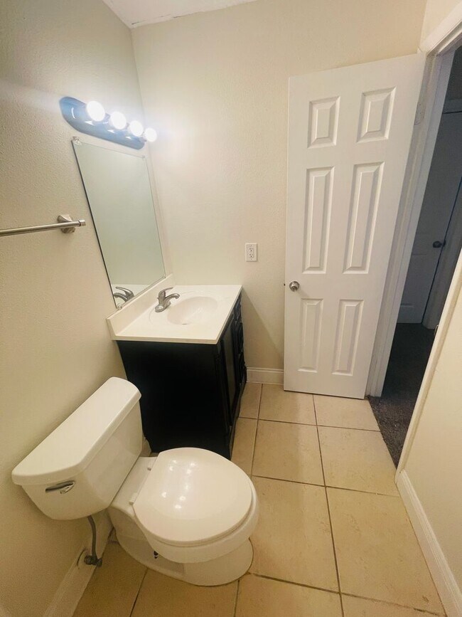 Building Photo - HIDDEN CREEK CONDO-1602 Bending Brook Way ...