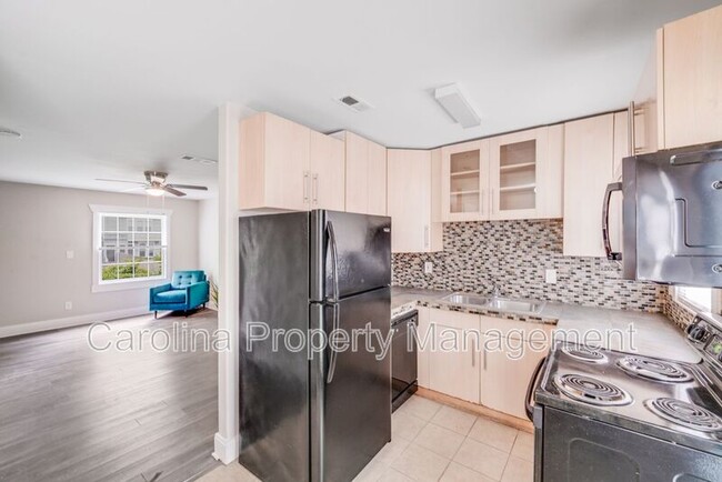 Building Photo - 638 Chipley Ave