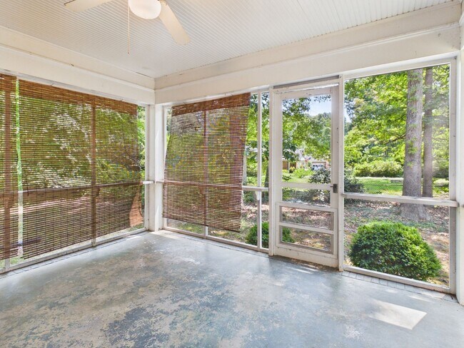 Building Photo - 2253 Brookwood Rd