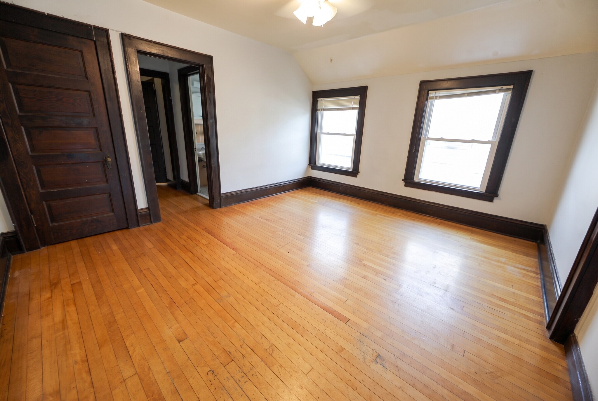 Building Photo - 410 W Mifflin St