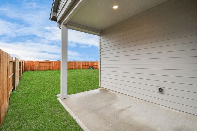 Building Photo - 21023 Treasure Gate Ln