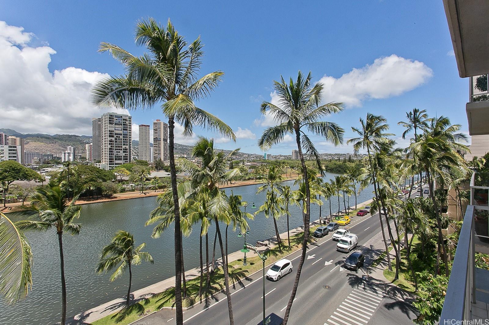 Building Photo - 2115 Ala Wai Blvd