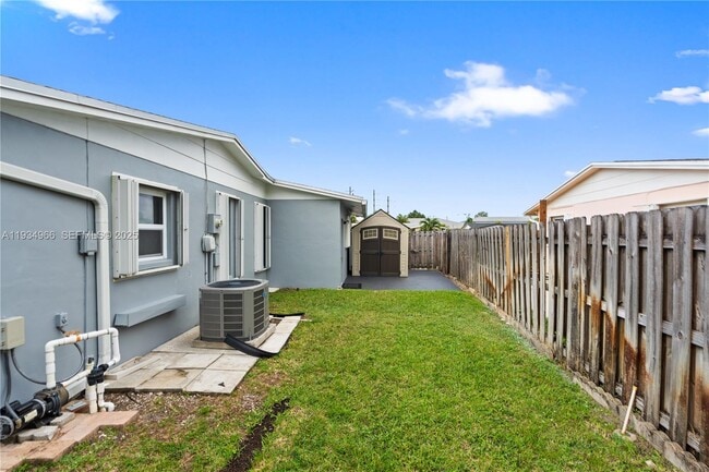 Building Photo - Northwest 23rd Street, Pembroke Pines, FL 33024 - 3 BR 2 BA house