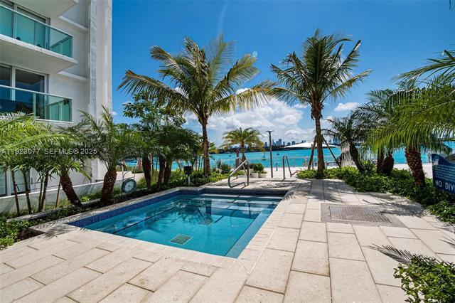 Building Photo - Mirador 1000 Condo