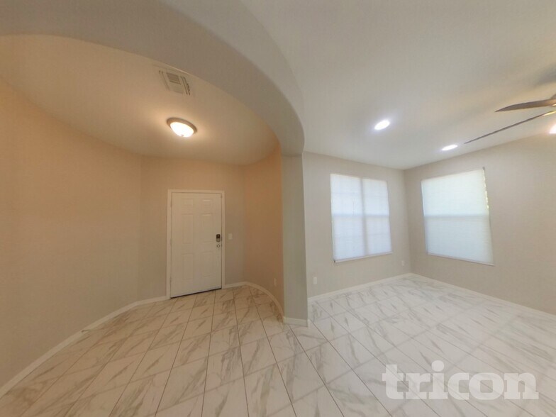 Building Photo - 3360 W Hayduk Rd