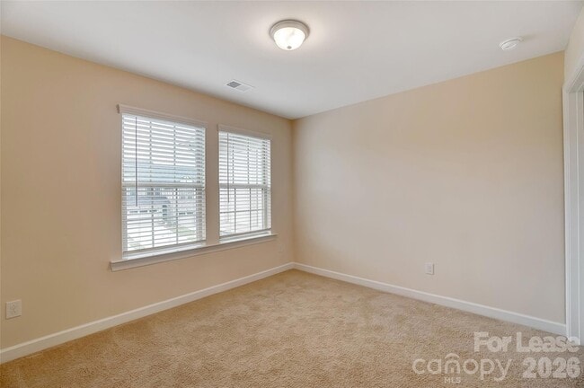 Building Photo - 5822 Clan MacLaine Dr