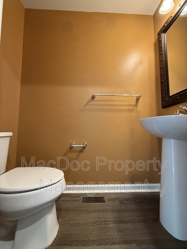 Building Photo - 127 Harper Ln